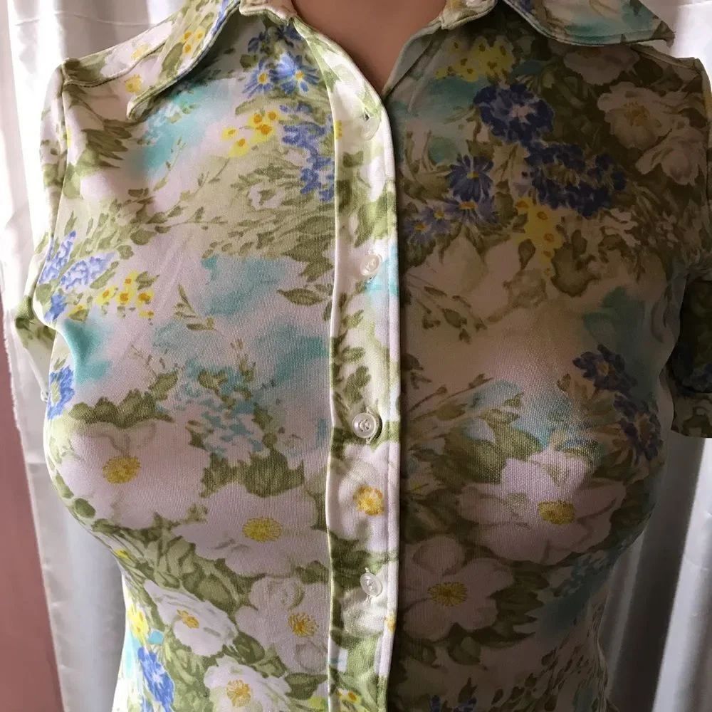 Floral Button Down Blouse sz. M
